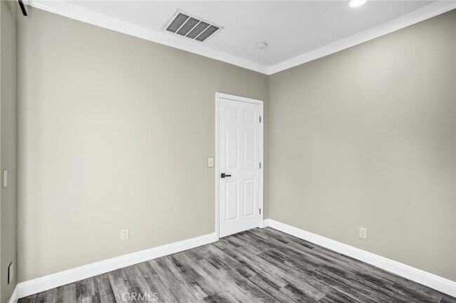 Building Photo - 3329 E Virginia Ave