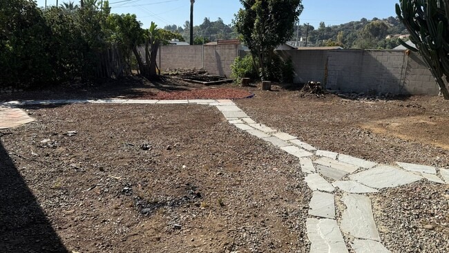 Building Photo - Incredible Remodled 4 bedroom House