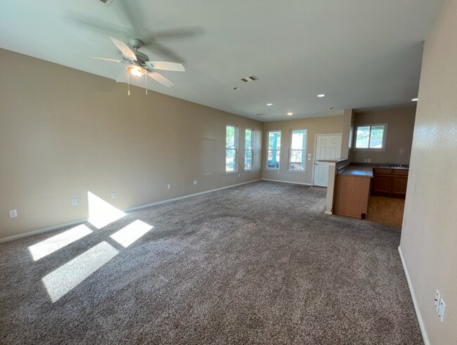 Building Photo - 5030 Marietta Ln