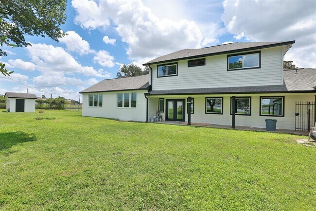 Building Photo - 16435 Telge Rd