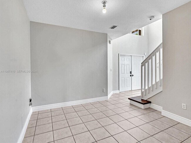 Building Photo - 1498 SW 106th Ave