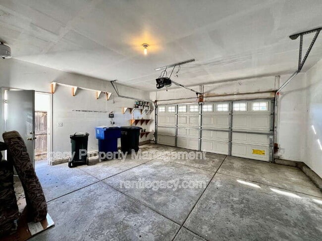 Building Photo - 1843 Dawnelle Way