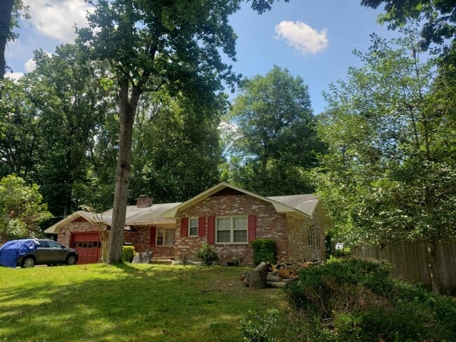 Building Photo - 4 Belle Cir