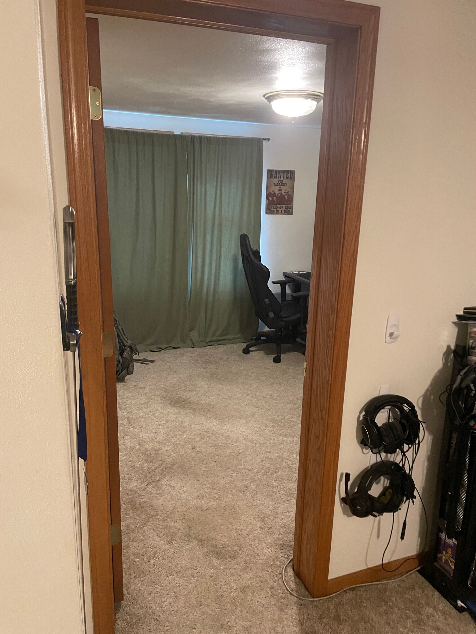 Building Photo - 521 N Badger Ave