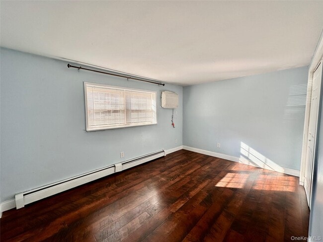 Building Photo - 5 Forge Gate Dr