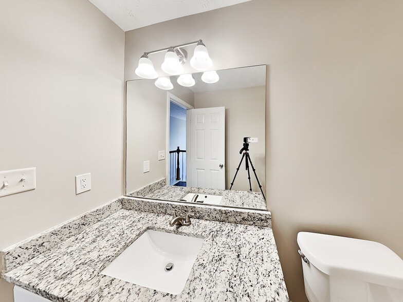 Building Photo - 217 Autumn Ridge Dr