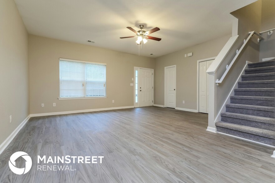 Building Photo - 1370 Rogers Trce