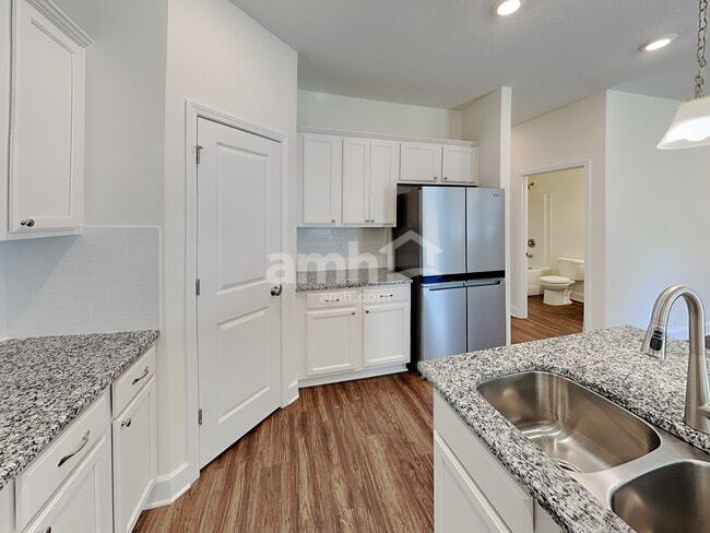 Building Photo - 16420 Willo Pines Ln