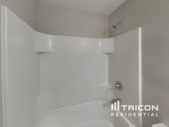 Building Photo - 3380 Baylor Cir