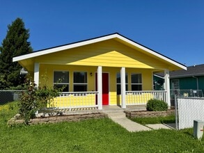 Building Photo - Just remodeled!! Mount Vernon 3 Bedroom House
