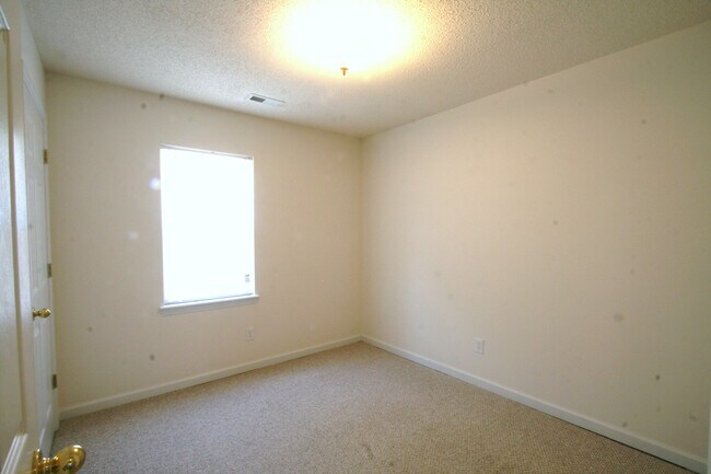 Building Photo - 112 E Ivybridge Dr
