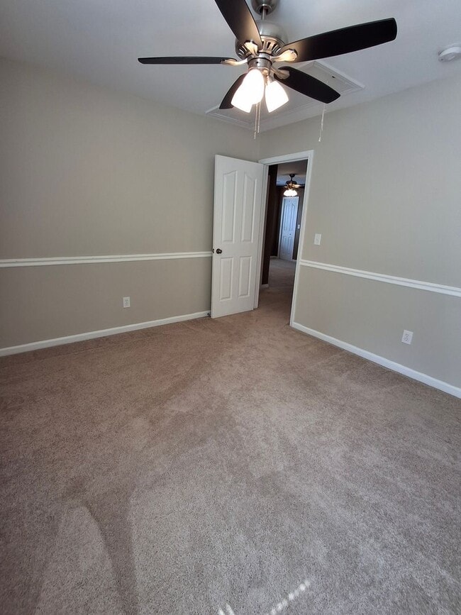 Building Photo - Beautiful 3-Bedroom Home with Bonus Room i...