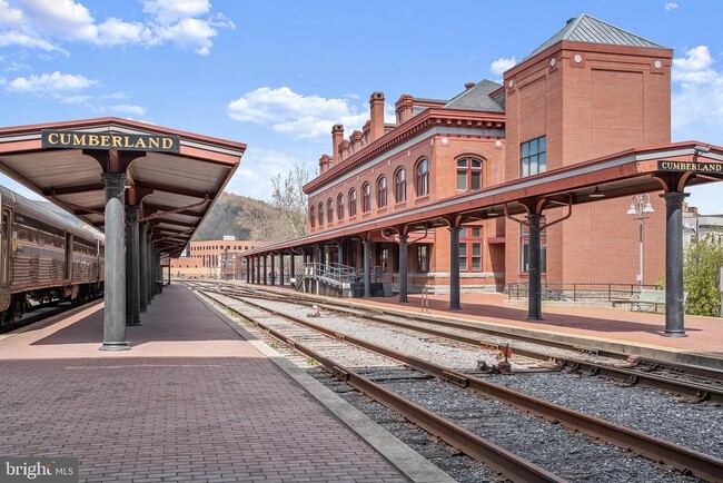 Building Photo - 13 N Allegany St