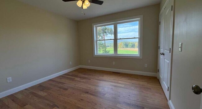 Building Photo - 58 Pleasant St