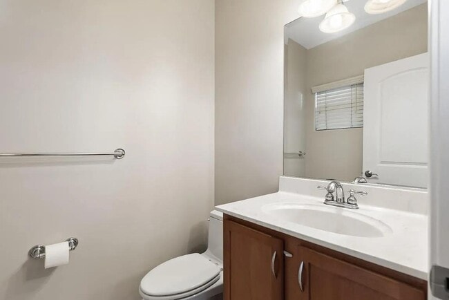 Building Photo - 108 Balbach St