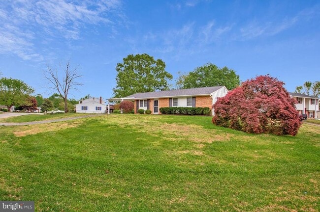 Building Photo - 1420 Knight Ave