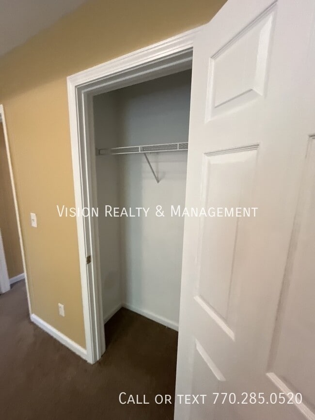 Building Photo - 4694 Glider Cir