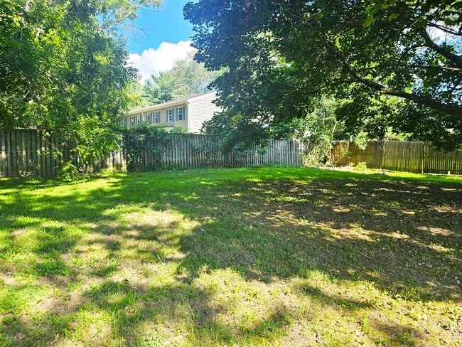 Building Photo - 12011 Somerset Ave