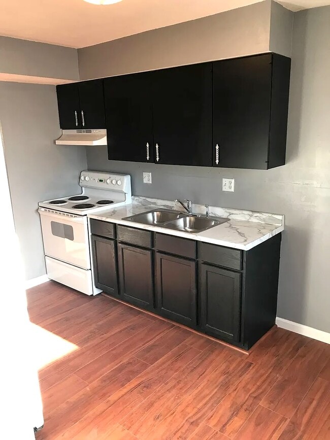 Building Photo - 1104 Arrowhead Dr