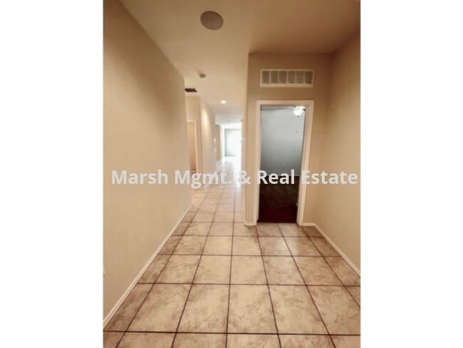 Building Photo - Beautiful formal model home with 4 bedrooms, 2 baths &amp; 3 car garage!