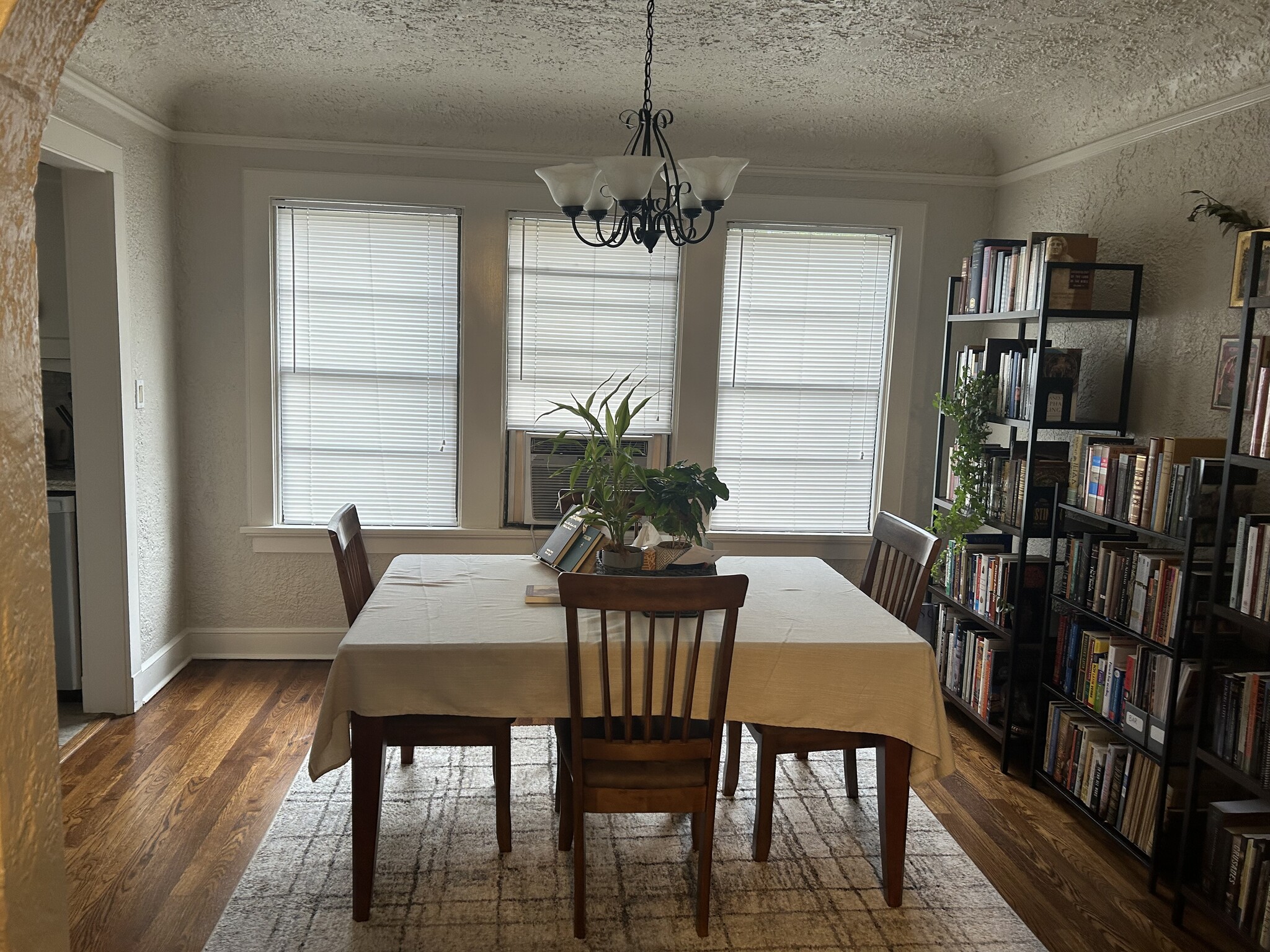 Dining Room - 3400 S University Dr