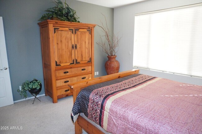 Building Photo - 1821 W Glenhaven Dr