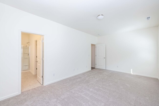 Building Photo - Beautiful 4 Bedroom Home Piedmont School D...
