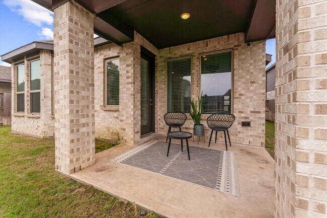 Building Photo - 3727 Handel Dr