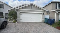 Building Photo - 648 NE 5th Way