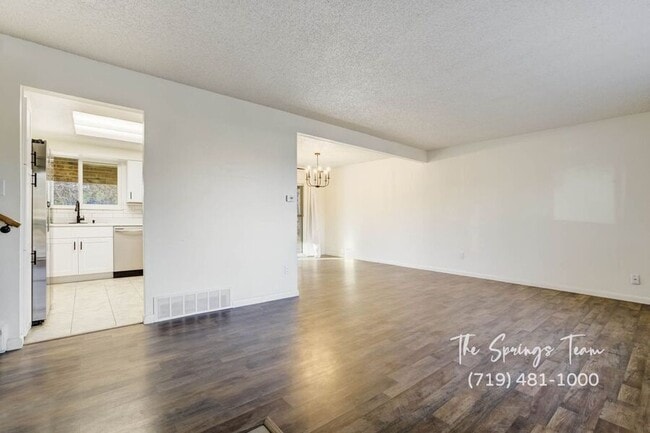 Building Photo - 7240 Sullivan Cir