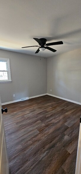 Building Photo - 1010 Lewisville Clemmons Rd