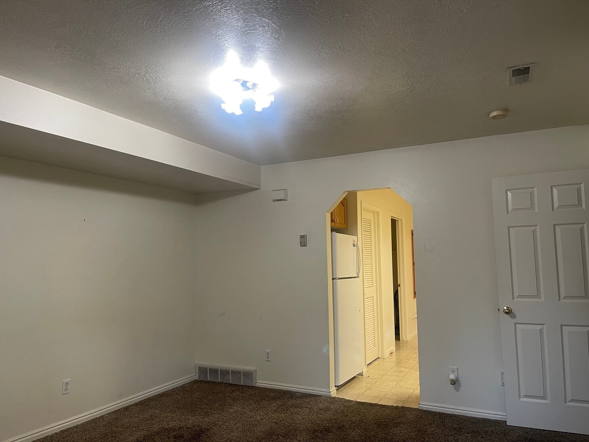 Building Photo - 1545 Talon Dr