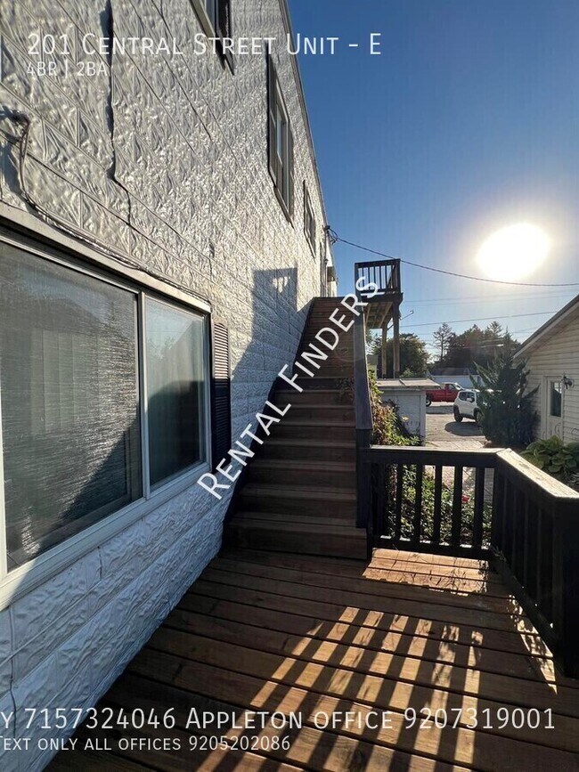 Building Photo - 201 Central St