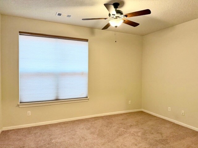 Building Photo - 15 Los Miradores Dr NE