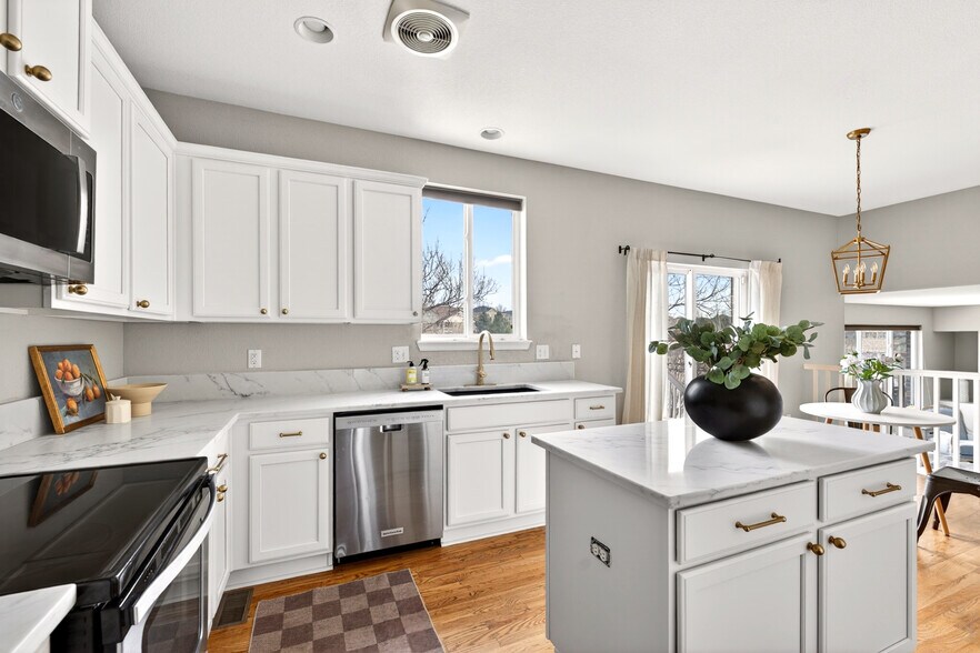 Building Photo - 20473 E Girard Dr