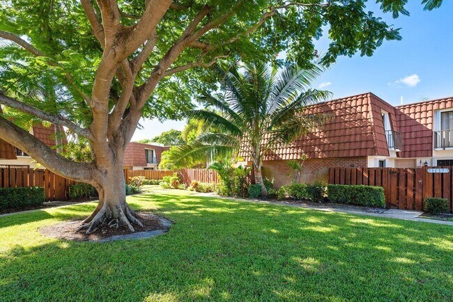 Building Photo - 1765 San Jose Dr