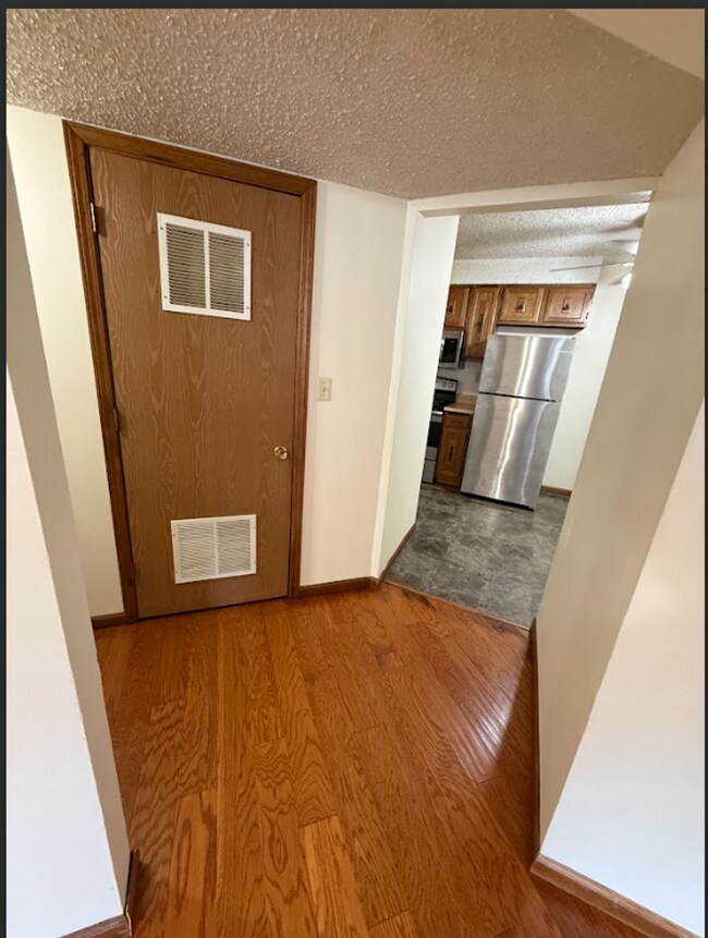 Building Photo - Now Leasing: Spacious 2-Bedroom, 1.5 or 2-Bath Units in a Prime Location!