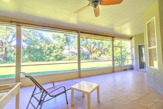 Building Photo - 1577 Cherry Ridge Dr