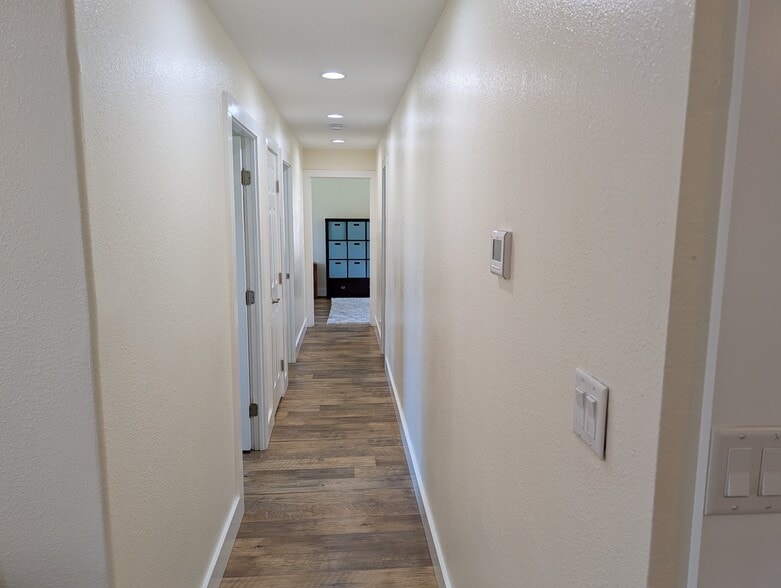 Building Photo - 291 Kaiola Pl