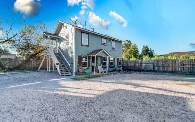 Building Photo - 410 Randall St