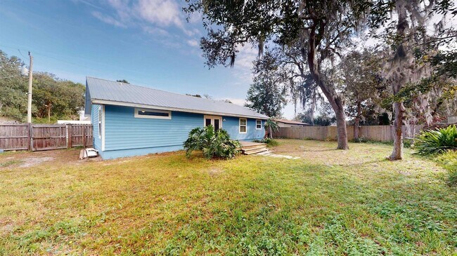 Building Photo - 620 Segovia Rd