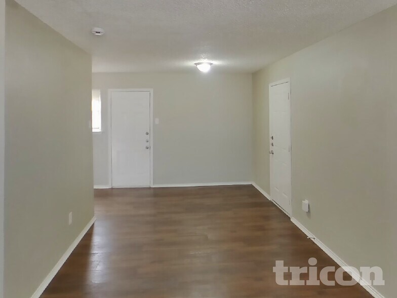 Building Photo - 4443 Greenland Dr