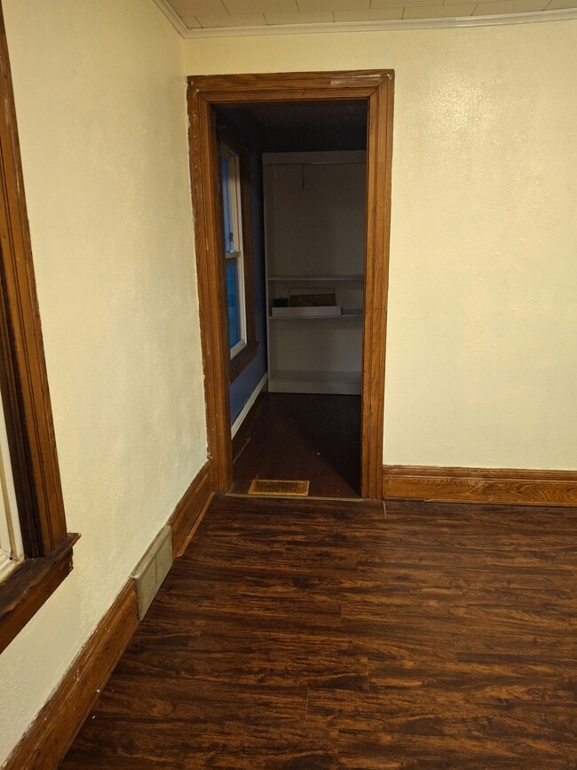 Building Photo - 32 Hazelwood Ter
