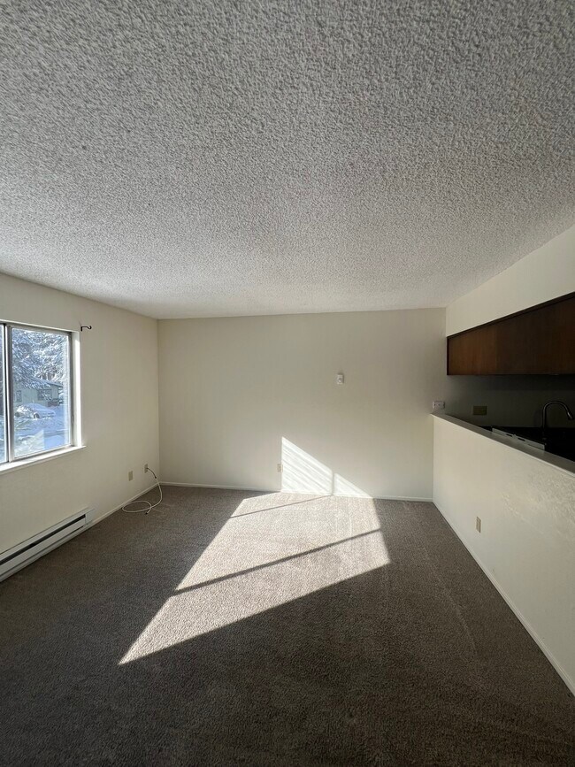 Building Photo - 1109 Sierra Blvd