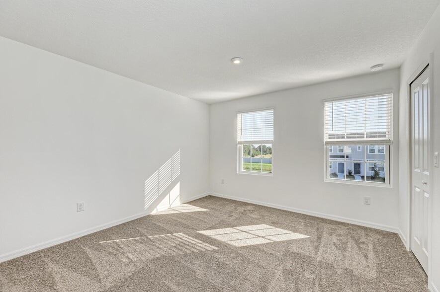 Building Photo - 6354 Fairmont Ln