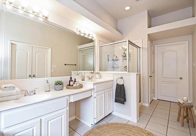 Building Photo - 2135 Stacy Knoll