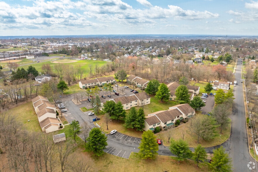 Aerial Photo - Summit Ridge Apartments