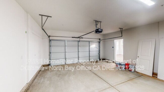Building Photo - 1581 Country Manor Dr
