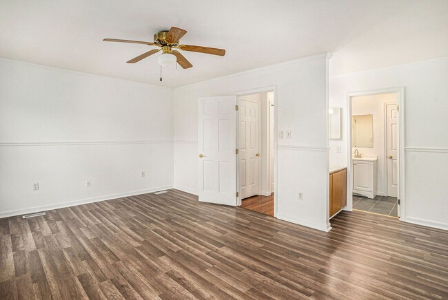 Building Photo - Beautiful 3 Bedroom Home