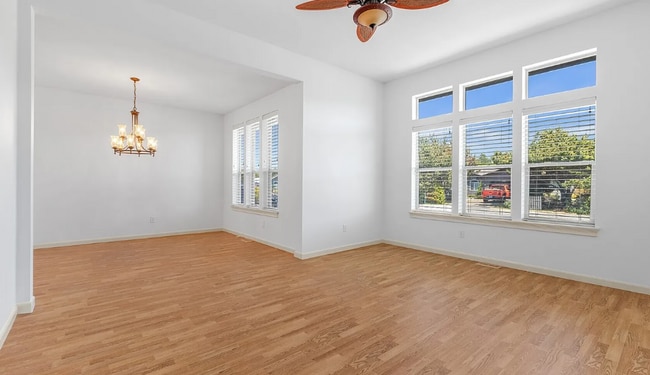 Building Photo - Ocean Park 3 Bedroom 2 bath - Close to beach!